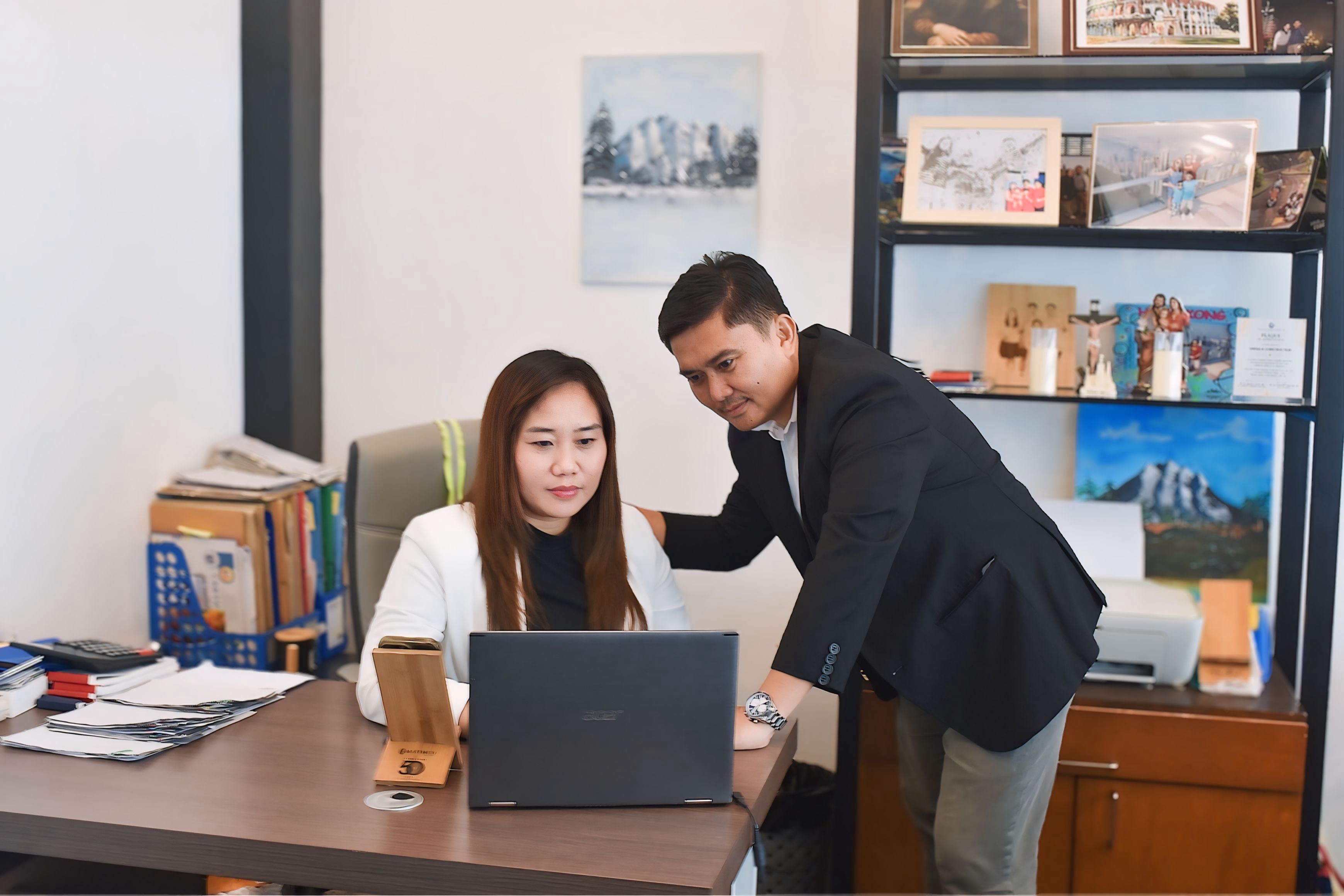 OneRaja Hero Background